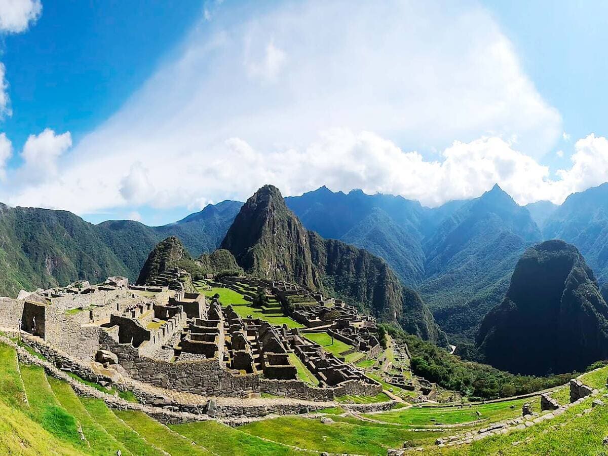 Short Inca Trail to Machu Picchu & Yanacocha Lake 4 Days